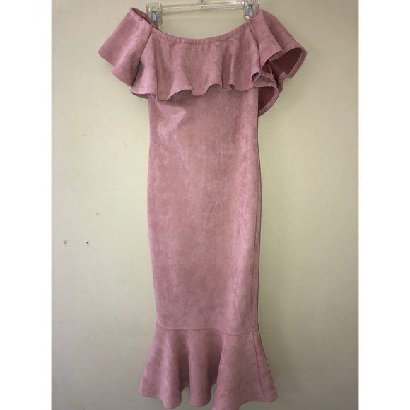 Pink off shoulder dress. - Picture 3 of 3